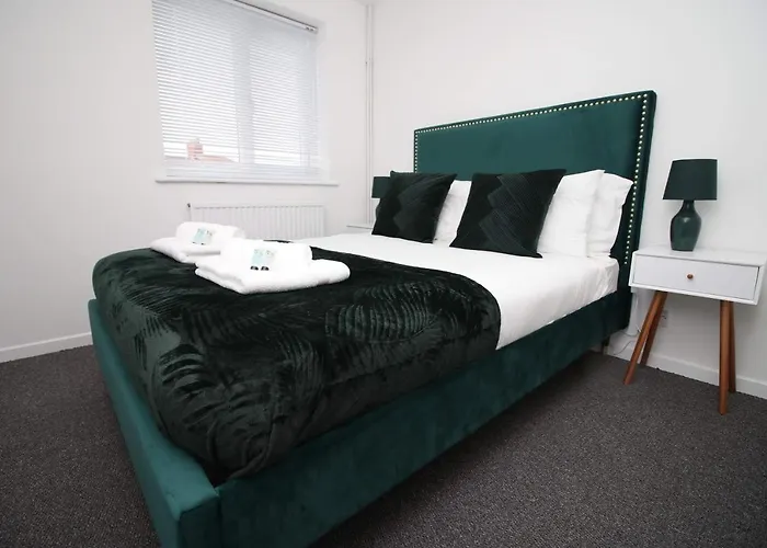 Ferienhaus 2 Bedroom House On Holmes Hill Road- Free Parking, Wi-fi & Patio