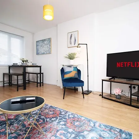 Hébergement de vacances 2bedroom Home- Free Parking, Wi-fi & Patio- Available For Long Or Short Term Bristol