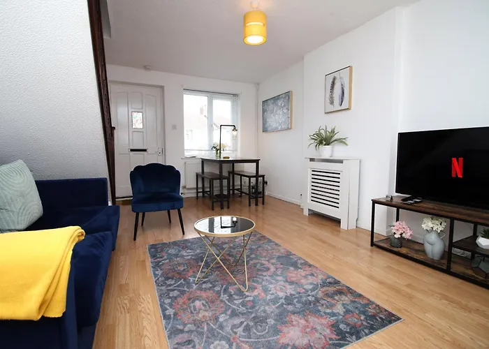 2 Bedroom House On Holmes Hill Road- Free Parking, Wi-fi & Patio Semesterbostad Bristol